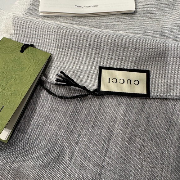 GUCCI SCARF! Grey 45x180 Silk and Gorg! - Picture 3 of 6